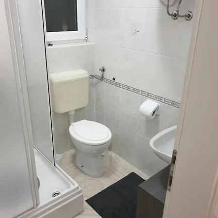 בית הארחה And With Parking Space Povljana, Pag - 22707 פובליאנה